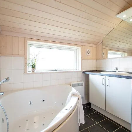 Appartement Coastal Wellness House Fuer 8 Personen